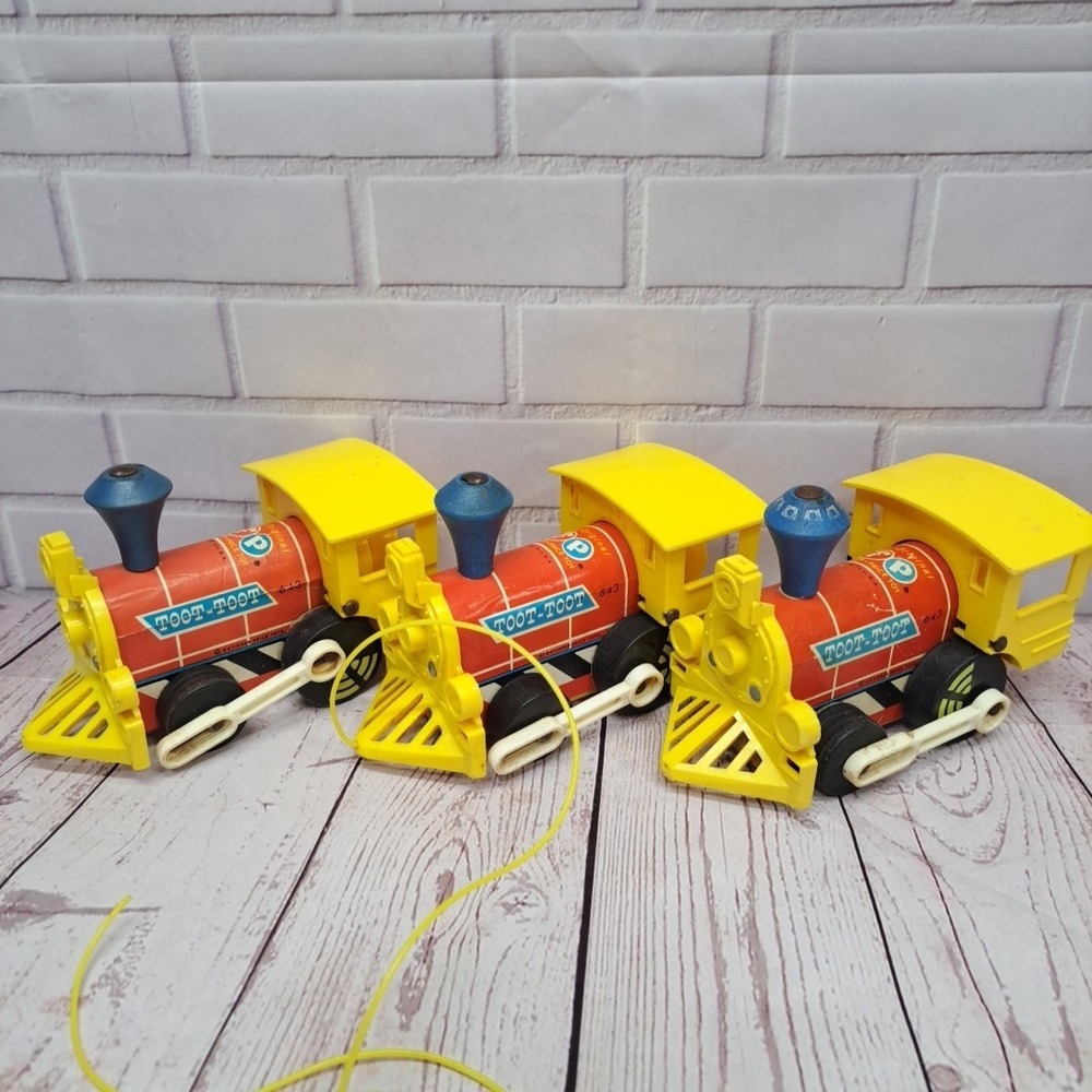 VTG Fisher Price Toot Toot Train 1964, Lot Of 3